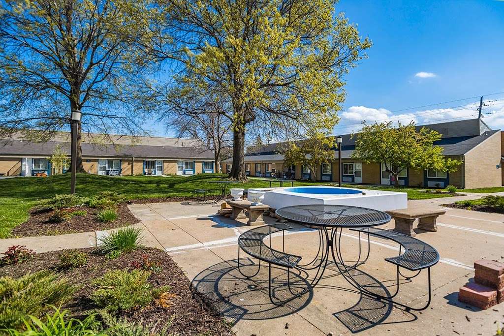 John Calvin Manor Apartments | 310 NW Murray Rd, Lees Summit, MO 64081 | Phone: (816) 844-6232