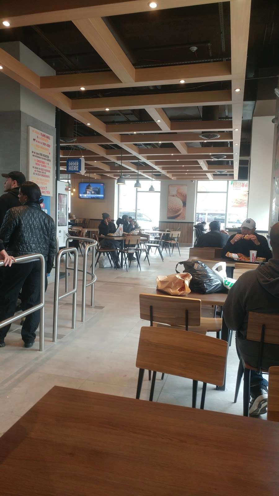 Burger king | 200 E 125th St, New York, NY 10035, USA | Phone: (866) 394-2493