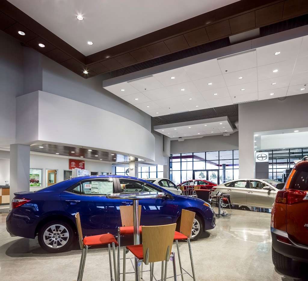 Adams Toyota | Kansas City | 501 NE Colbern Rd, Lees Summit, MO 64086, USA | Phone: (816) 358-7600