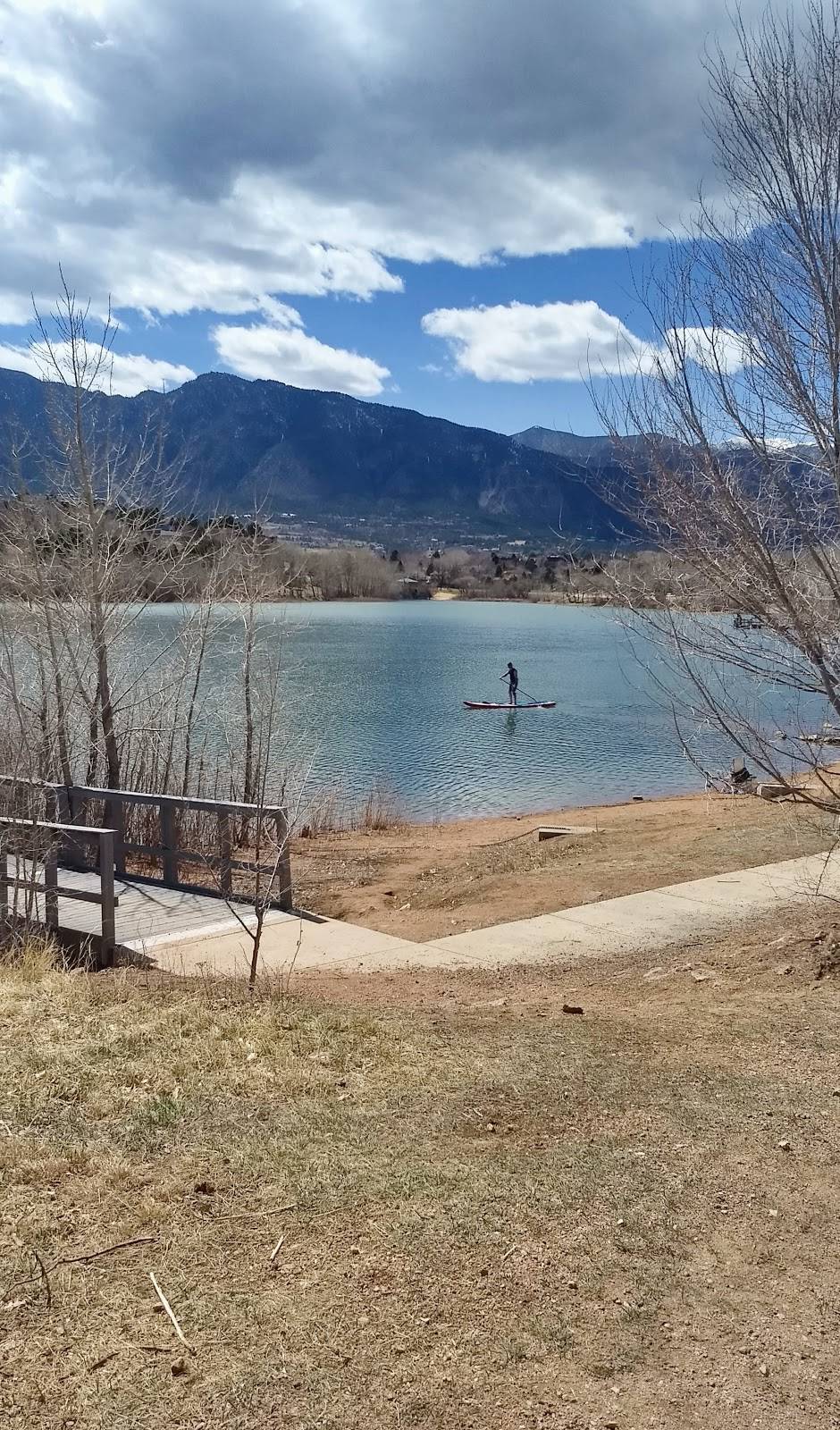 Quail Lake Park | 915 E Cheyenne Mountain Blvd, Colorado Springs, CO 80906, USA | Phone: (719) 385-5940