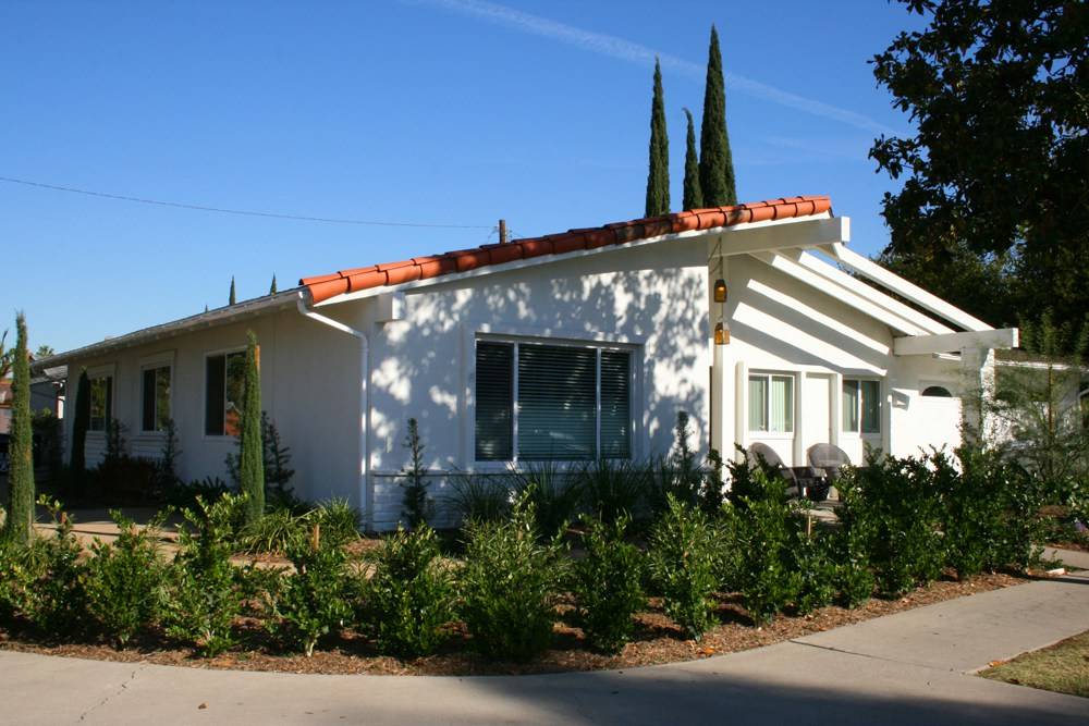 Lighthouse Treatment Center : Alcohol & Drug Rehab Orange County | 1310 W Pearl St, Anaheim, CA 92801, USA | Phone: (866) 811-3656