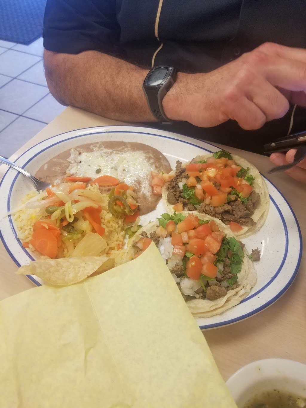 Los Burritos | 6583 Foothill Blvd, Tujunga, CA 91042, USA | Phone: (818) 353-0834