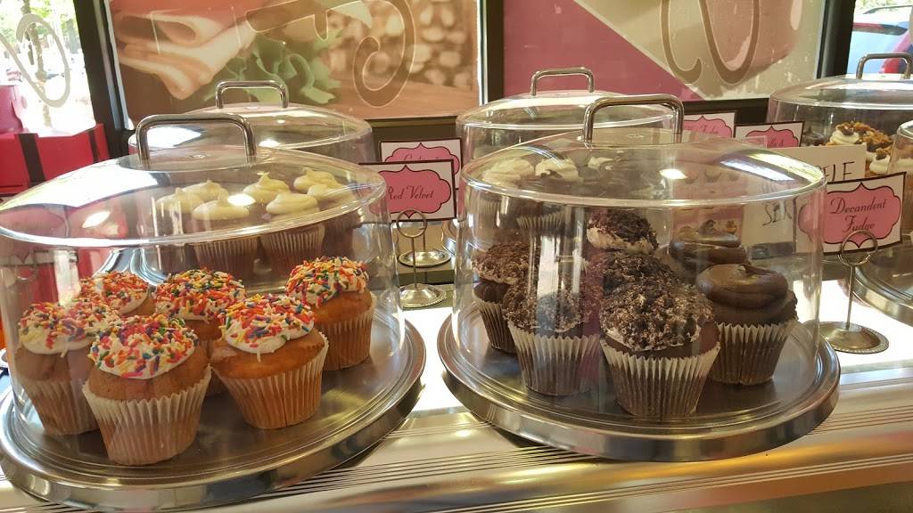 Smallcakes Cupcakery | 2526 Hillsborough St, Raleigh, NC 27607, USA | Phone: (919) 977-7311