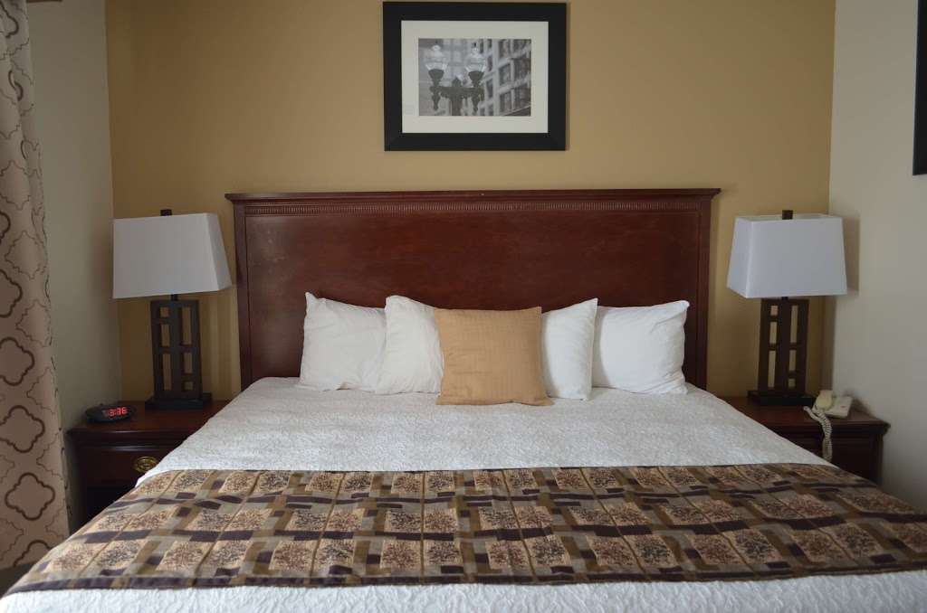 Best Western Airport Suites | 55 South High School Road, Indianapolis, IN 46241 | Phone: (317) 246-1505