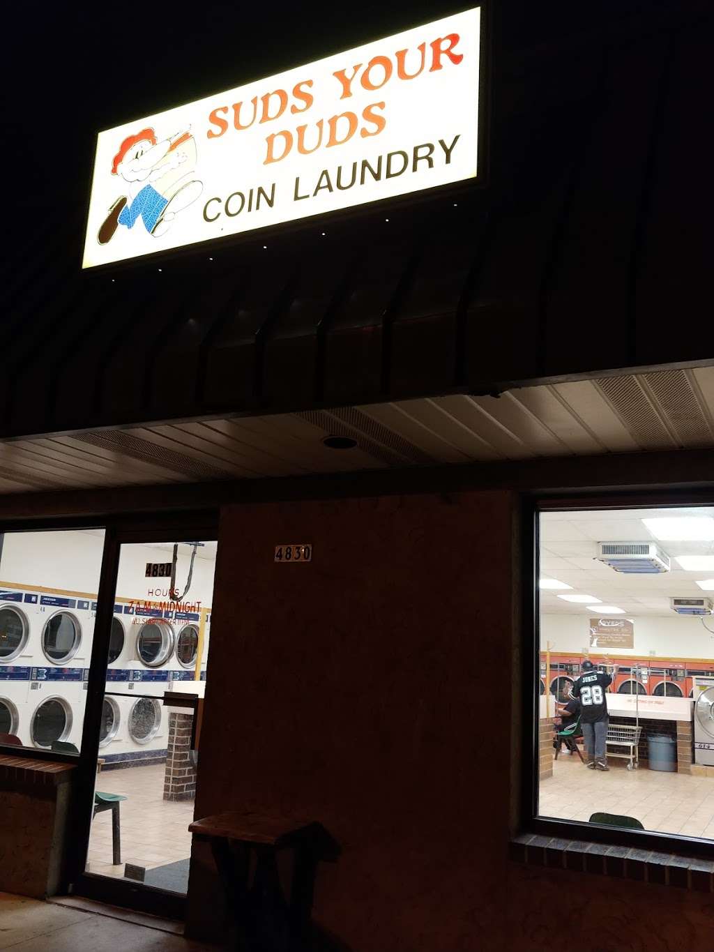 Suds Your Duds | 4830 W Vliet St, Milwaukee, WI 53208, USA | Phone: (414) 475-6464