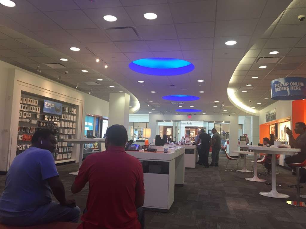 AT&T Store | 8005-L Tysons Corner Center, McLean, VA 22102 | Phone: (703) 834-2530