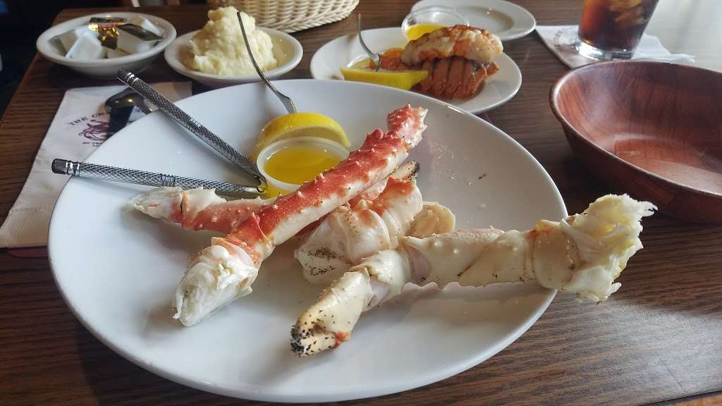 Crabs Claw Inn | 601 Grand Central Ave, Lavallette, NJ 08735, USA | Phone: (732) 793-4447