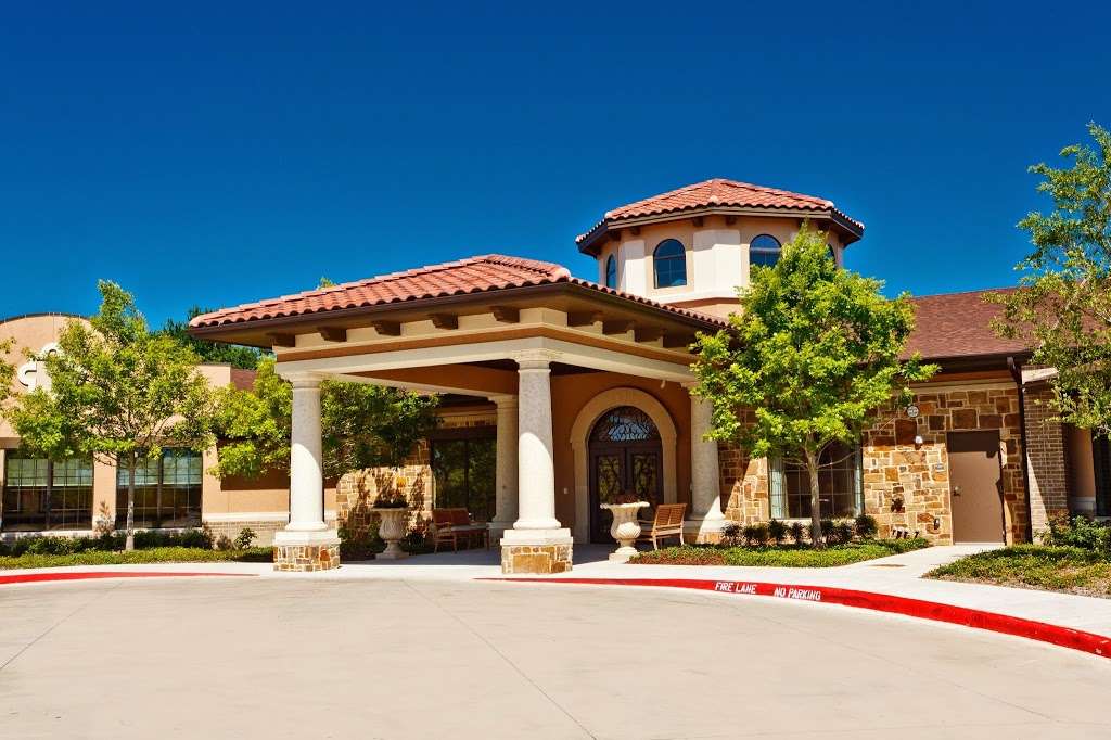 The Villages of Lake Highlands | 8615 Lullwater Dr, Dallas, TX 75238, USA | Phone: (214) 221-0444
