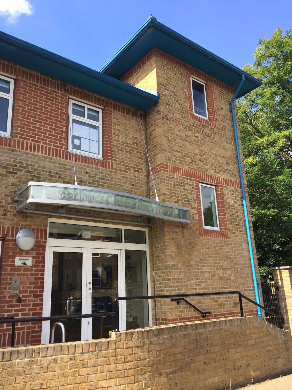 Hummingbird School of Dance | St Marys C of E Primary School - Middle Site, Strafford Road, Twickenham TW1 1AD, UK | Phone: 07949 112161