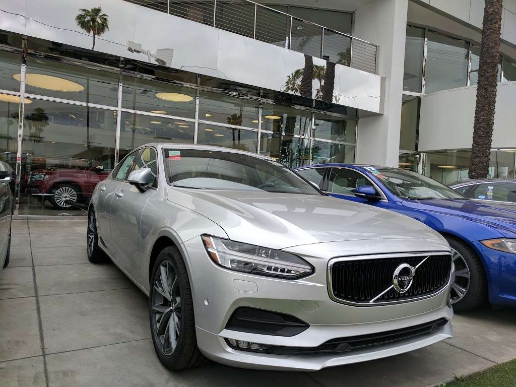 Galpin Volvo | 15500 Roscoe Blvd, Van Nuys, CA 91406, USA | Phone: (818) 997-3800