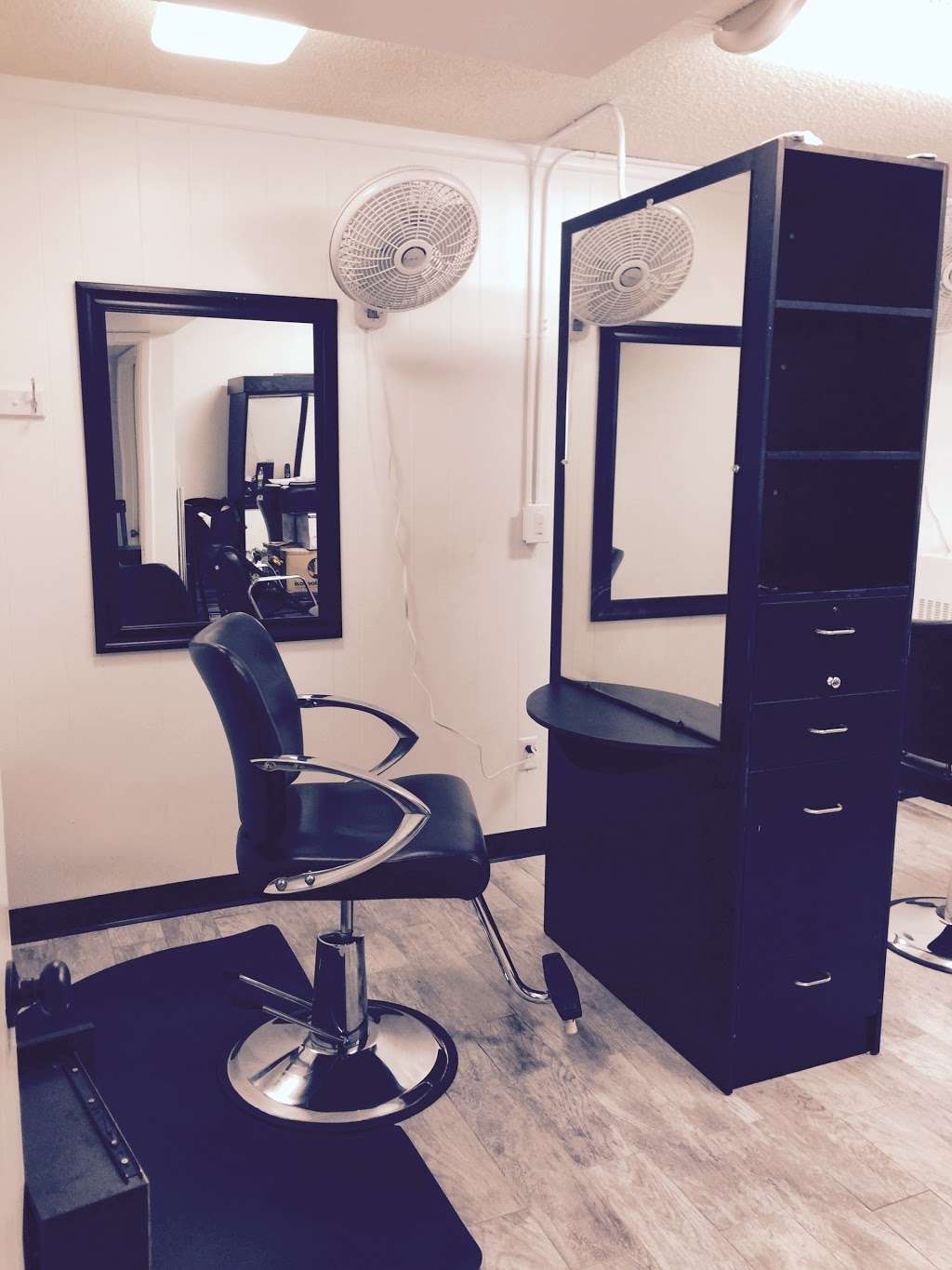 Your Hair Studio | 7317 E 6th Ave, Scottsdale, AZ 85251, USA | Phone: (623) 810-4029