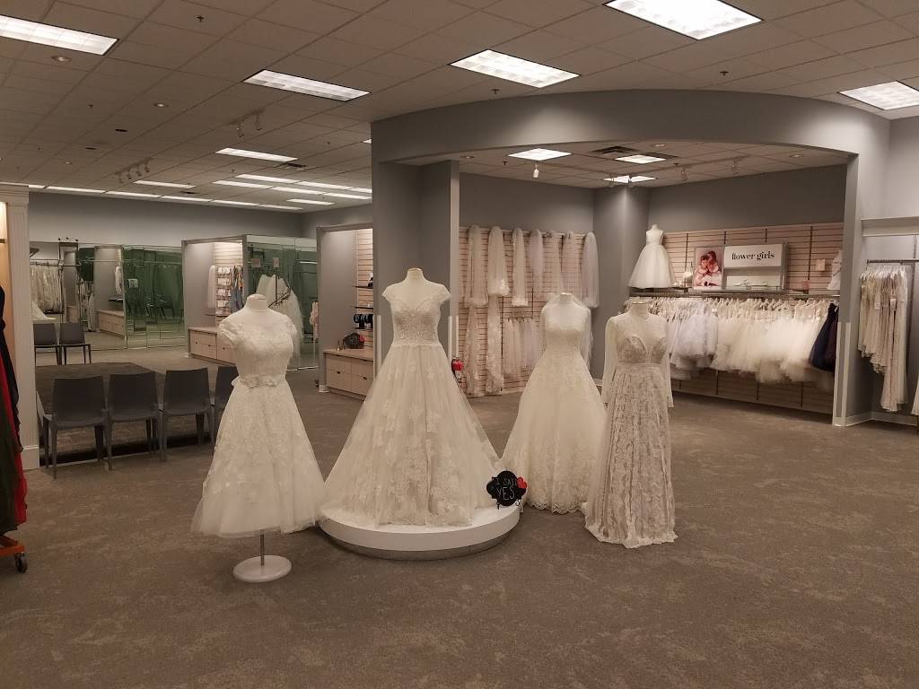 David’s Bridal | 8111 NW Roanridge Rd, Kansas City, MO 64151 | Phone: (816) 584-8478