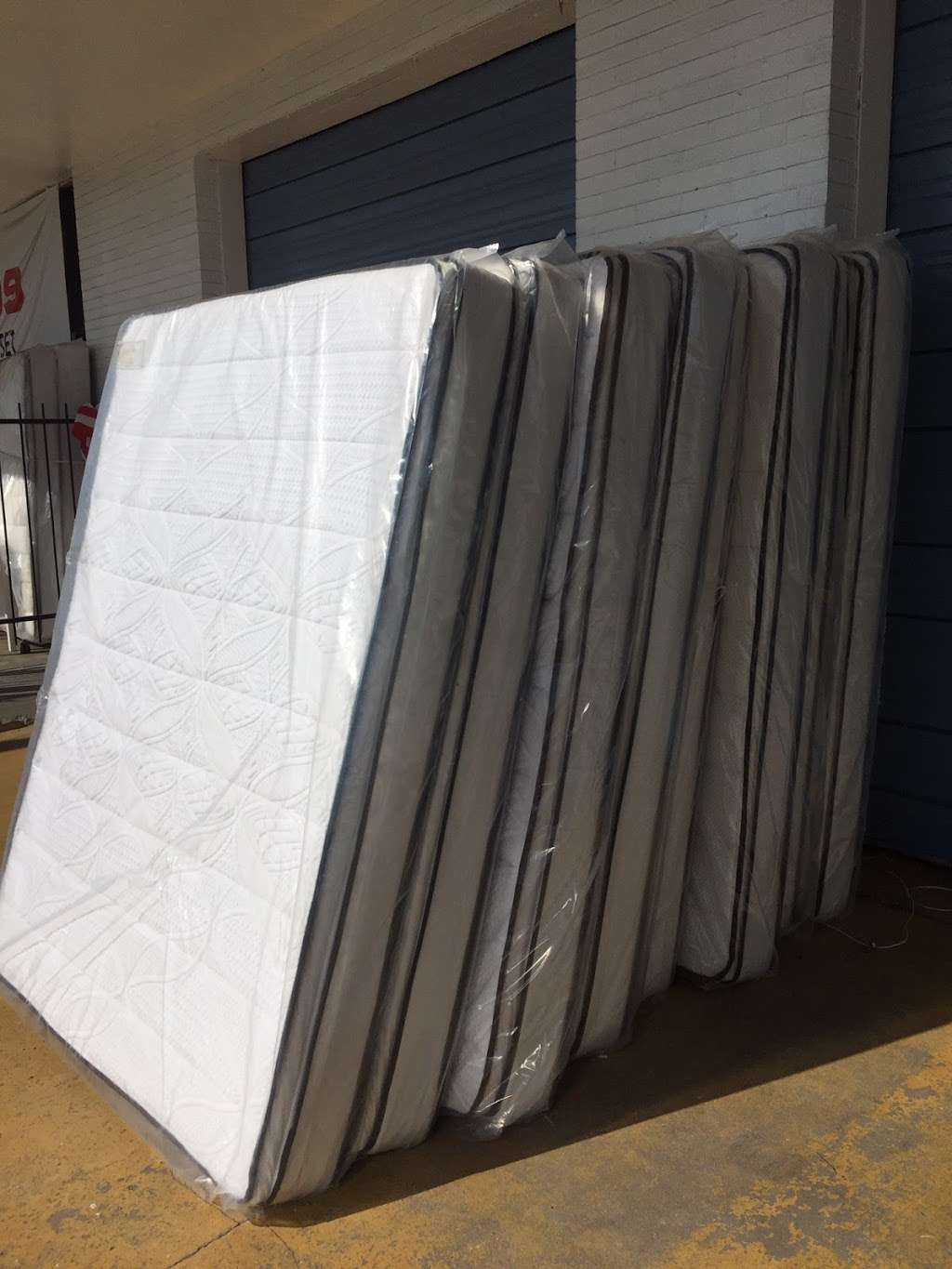 Ultimate Comfort Mattress Mfg. Made in USA | 1934, 8510 S Loop E Fwy, Houston, TX 77017, USA | Phone: (832) 771-2844