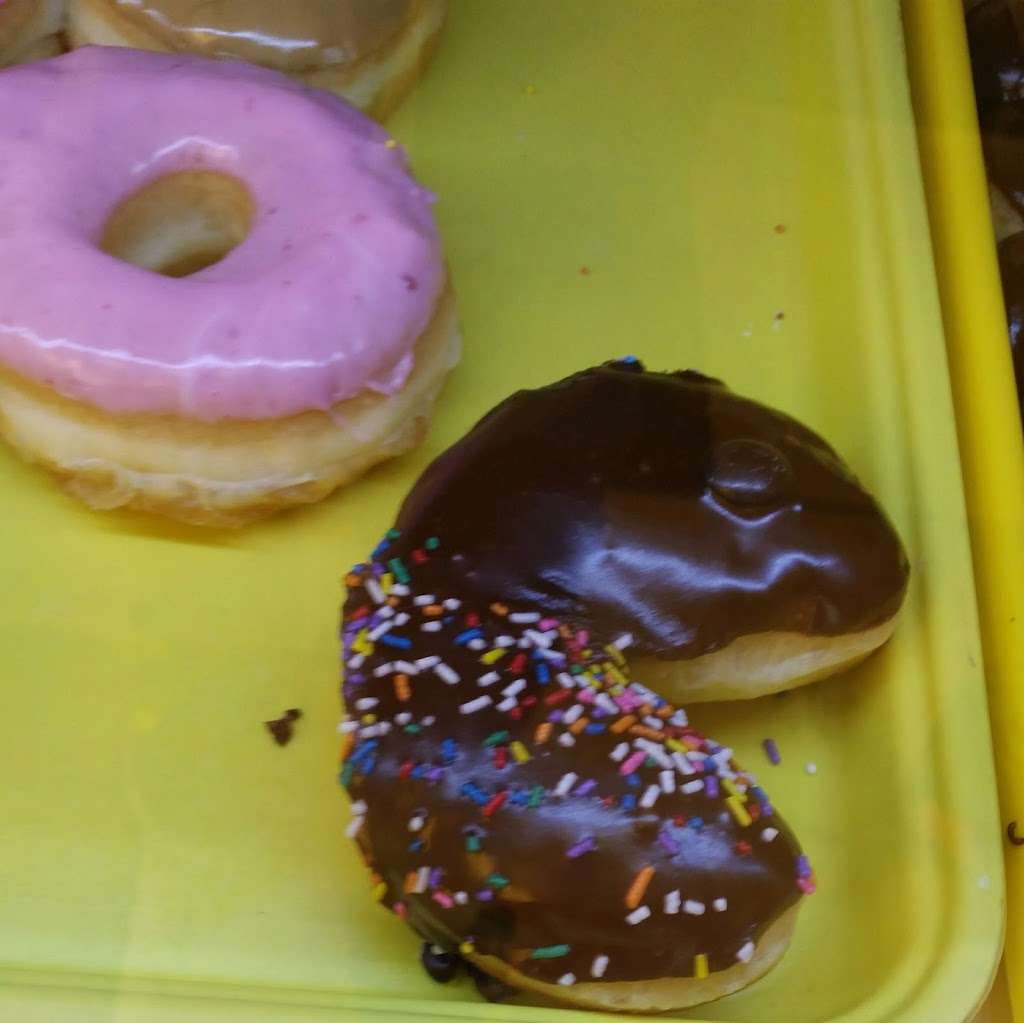 Bakers Dozen Donuts | 8701 Liberty Grove Rd, Rowlett, TX 75089, USA | Phone: (972) 412-1300