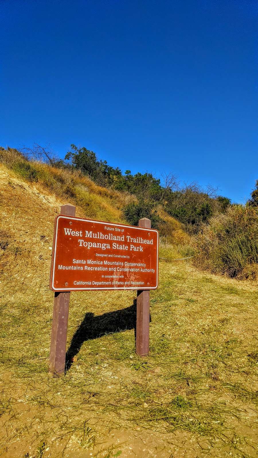West Mulholland Trailhead Topanga State Park | 21218-21220 Mulholland Dr, Woodland Hills, CA 91364, USA