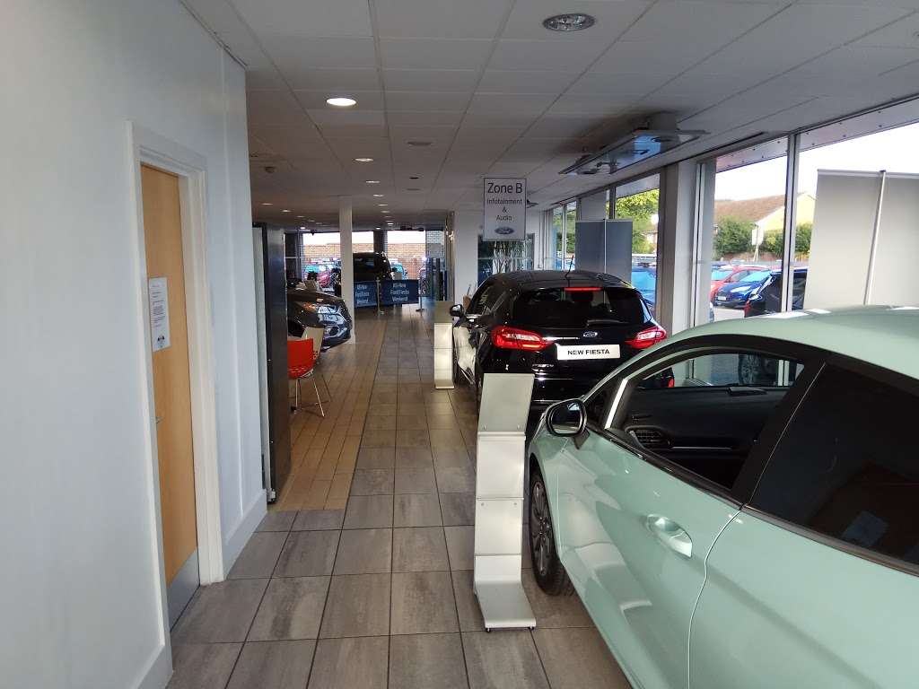 Allen Ford Brentwood | 140 London Rd, Brentwood CM14 4NS, UK | Phone: 01277 265096