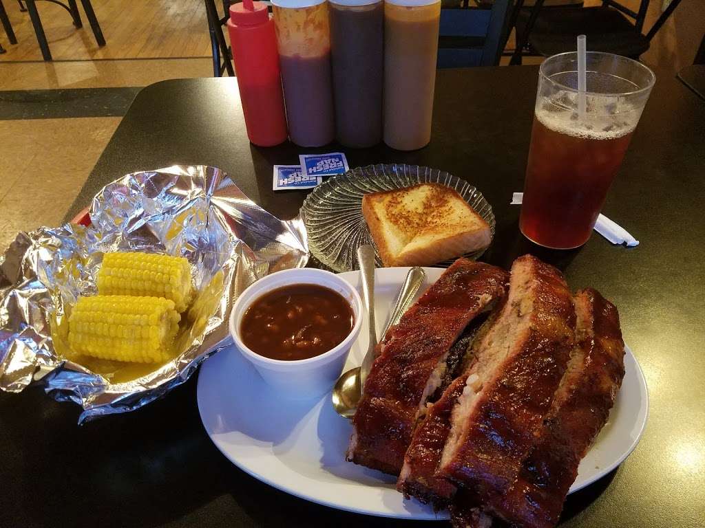 Iron Horse BBQ | 306 Commercial St, Atchison, KS 66002, USA | Phone: (913) 367-5554