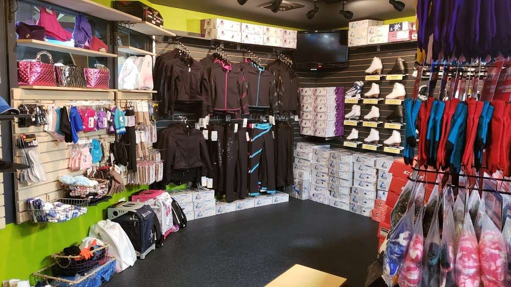 Parkwood Sports Pro Shop | 65 Arrandale Ave, Great Neck, NY 11024, USA | Phone: (516) 570-2640