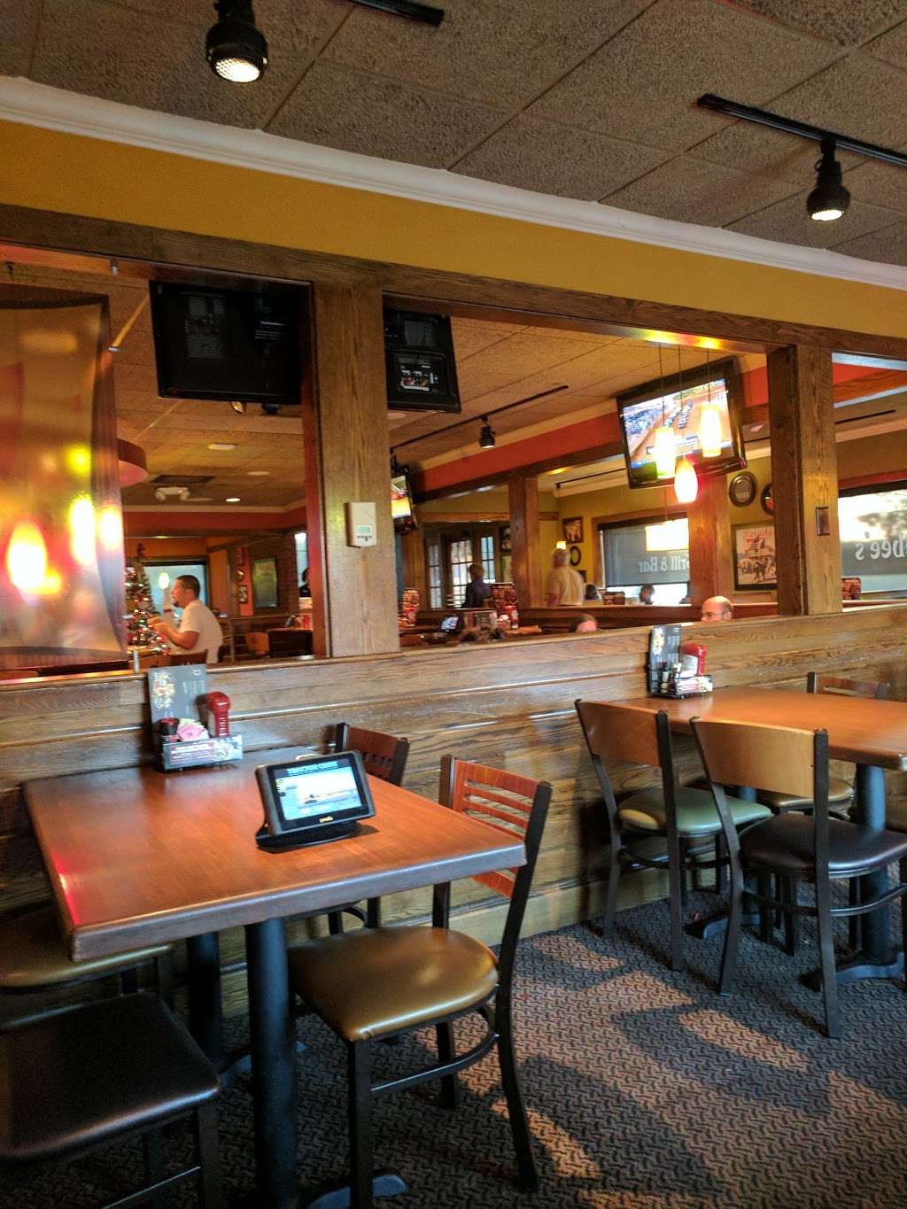 Applebees Grill + Bar | 101 S Carter Rd, Ashland, VA 23005, USA | Phone: (804) 798-2334