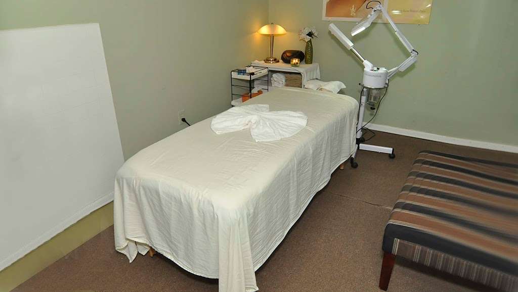 Awesome Massage & SPA | Photo 6 of 10 | Address: 6601 W Sam Houston Pkwy S c, Houston, TX 77072, USA | Phone: (713) 981-7757