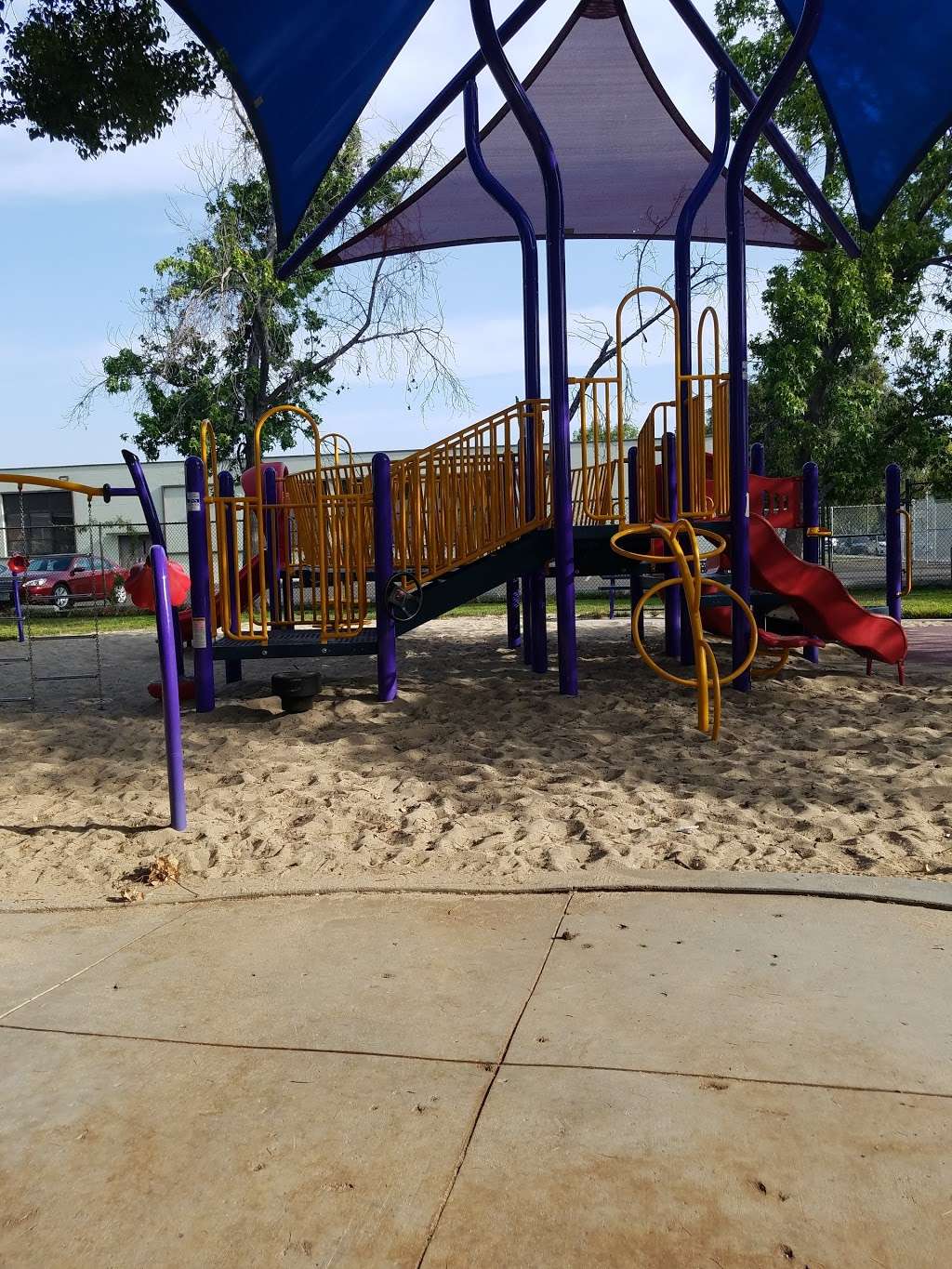 Maple Street Playground | 3820 Jeffries Ave, Burbank, CA 91505 | Phone: (818) 238-5300