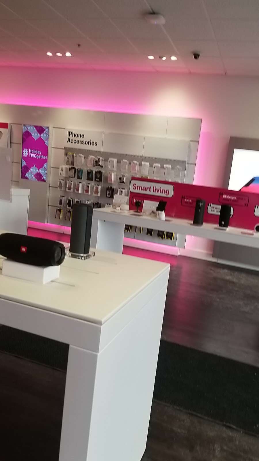 T-Mobile | 1156 US-46 #15, Little Falls, NJ 07424, USA | Phone: (973) 256-1575