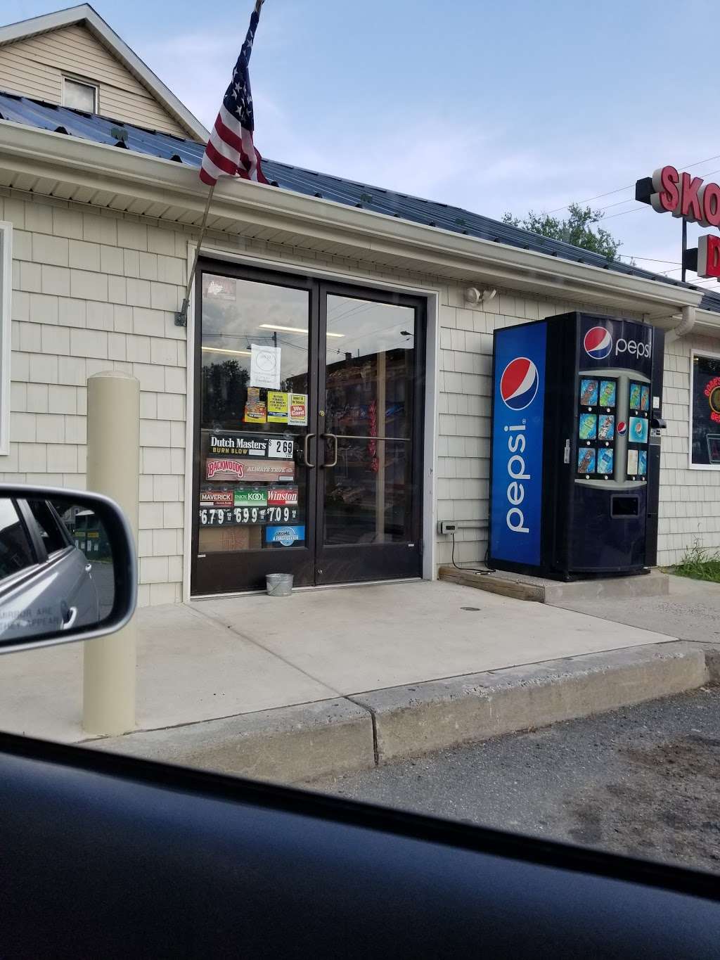 Skoogys Deli & Ice Cream | 313 Water St, Belvidere, NJ 07823 | Phone: (908) 475-1257