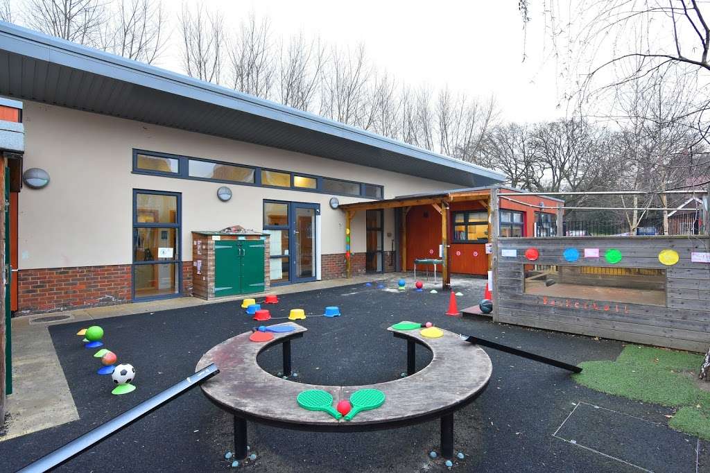 Bright Horizons Hinchley Wood Day Nursery and Preschool | 1 Poplar Rd, Esher KT10 0DD, UK | Phone: 0333 305 7897