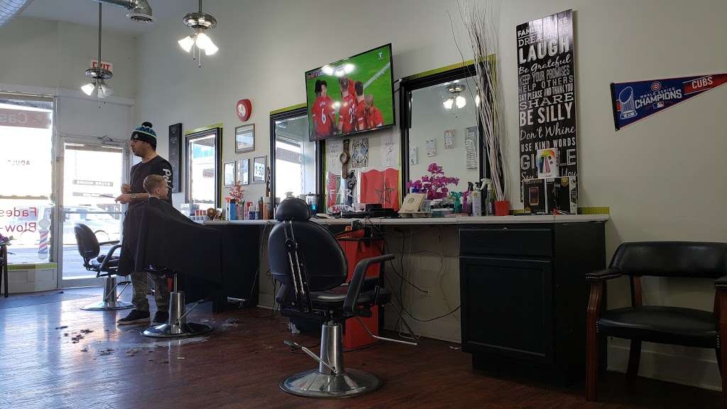 Casa Hair Salon | 4463 W Lawrence Ave, Chicago, IL 60630, USA | Phone: (773) 931-5846