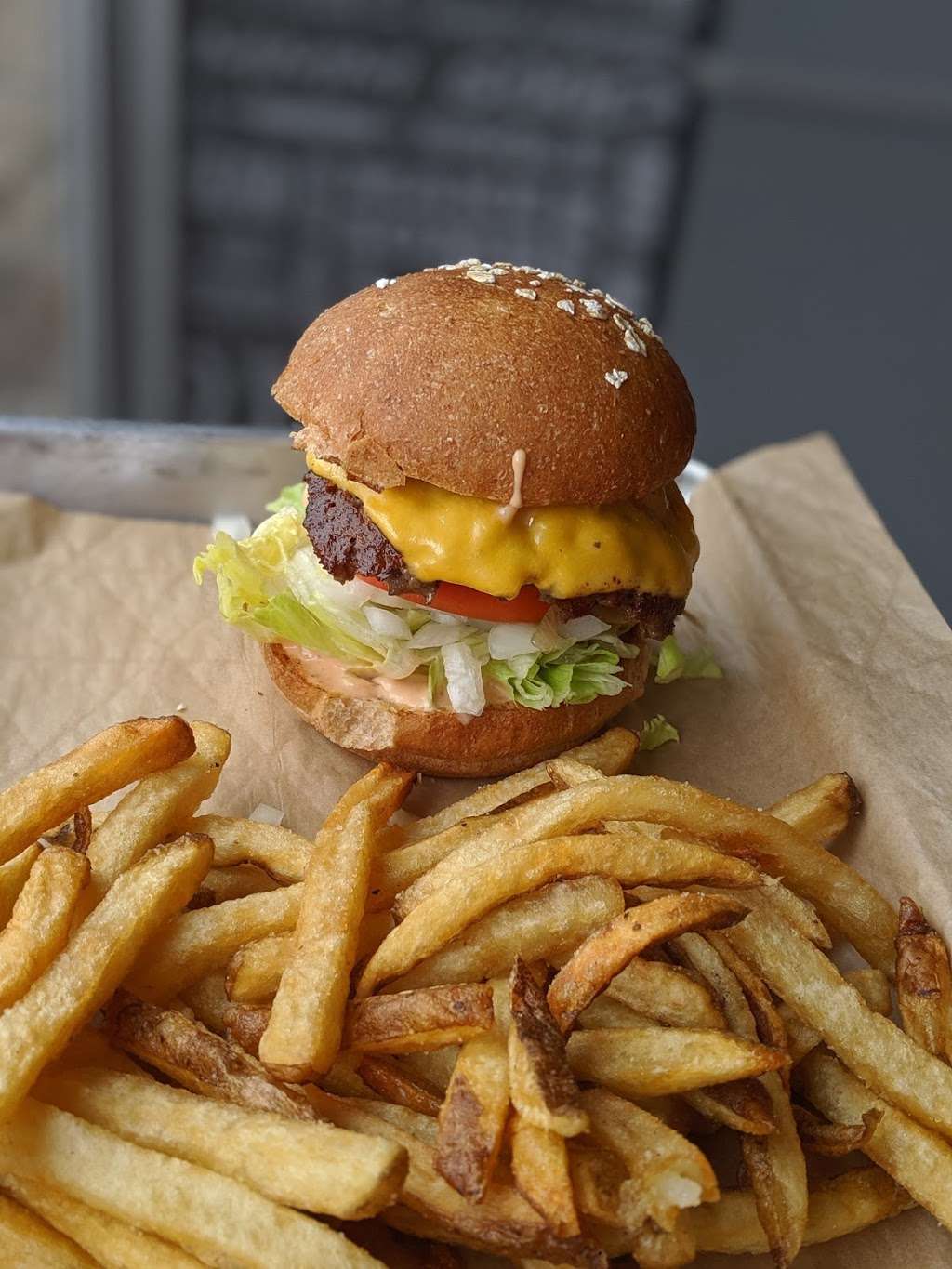 MOOYAH Burgers, Fries & Shakes | 48 Highland Common E Ste 100, Hudson, MA 01749, USA | Phone: (978) 261-3042