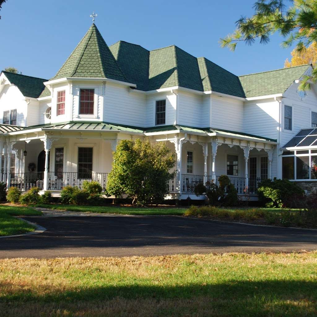 Holiday Stables Bed and Breakfast | 4246 Solomons Island Rd, Harwood, MD 20776 | Phone: (443) 336-5574