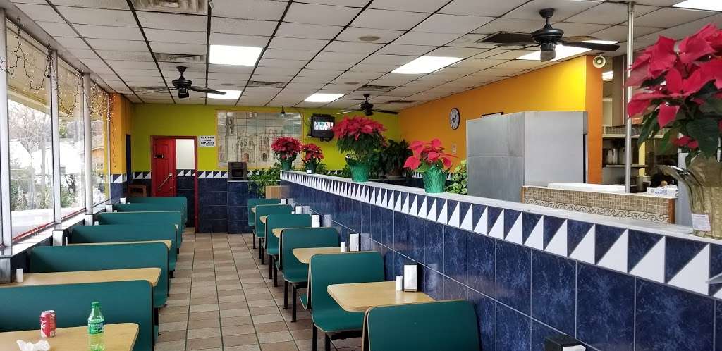 Pollo Fiesta Inc. | 903 S Hampton Rd, Dallas, TX 75208, USA | Phone: (214) 942-6645