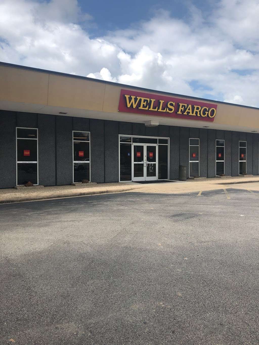 Wells Fargo Bank | 5622 3rd St, Katy, TX 77493 | Phone: (281) 391-2101