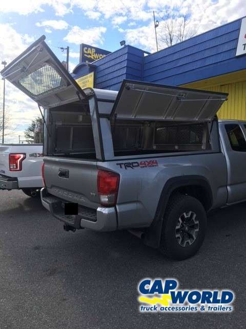 Salem Cap World Truck Accessories | 442 South Broadway Rt. 28S, Salem, NH 03079, USA | Phone: (603) 890-1190