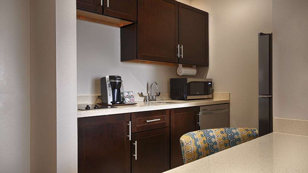 Best Western Premier Ashton Suites-Willowbrook | 7495 W Greens Rd, Houston, TX 77064, USA | Phone: (281) 970-9696