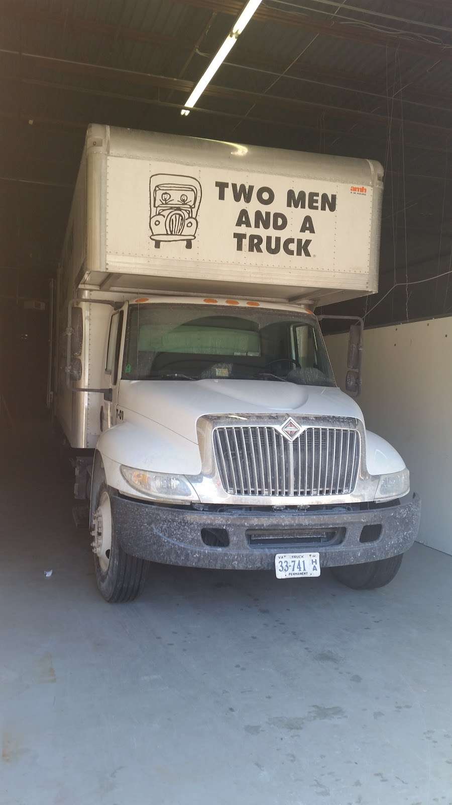 Two Men and a Truck | 5910 Farrington Ave, Alexandria, VA 22304, USA | Phone: (703) 639-0553