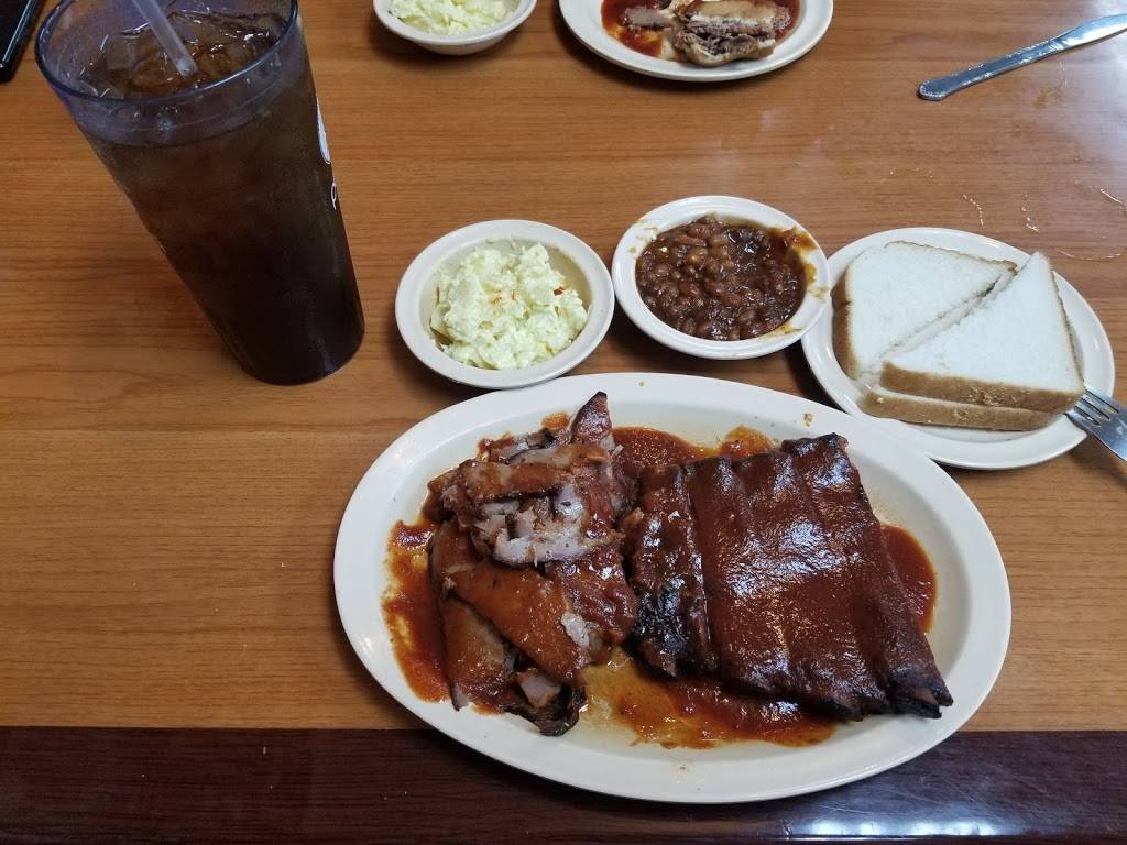 Jim Neelys Interstate Bar-B-Que | 2265 S 3rd St, Memphis, TN 38109, USA | Phone: (901) 775-2304