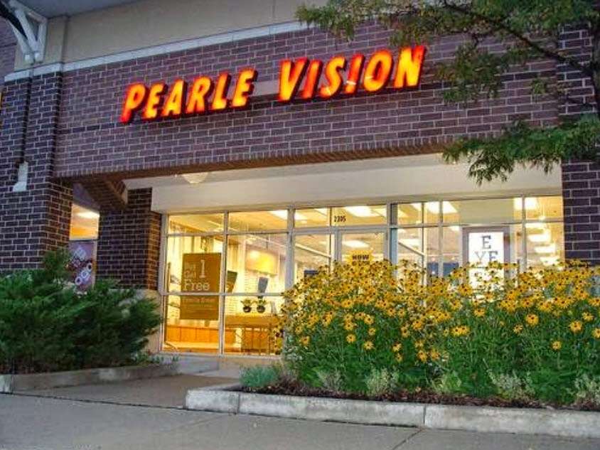 Pearle Vision - Glenview | 2305 Willow Rd, Glenview, IL 60025, USA | Phone: (847) 832-9690