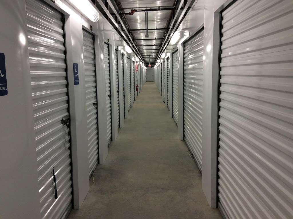 Life Storage | 36 Industrial Dr, Middletown, NY 10941, USA | Phone: (845) 692-6300