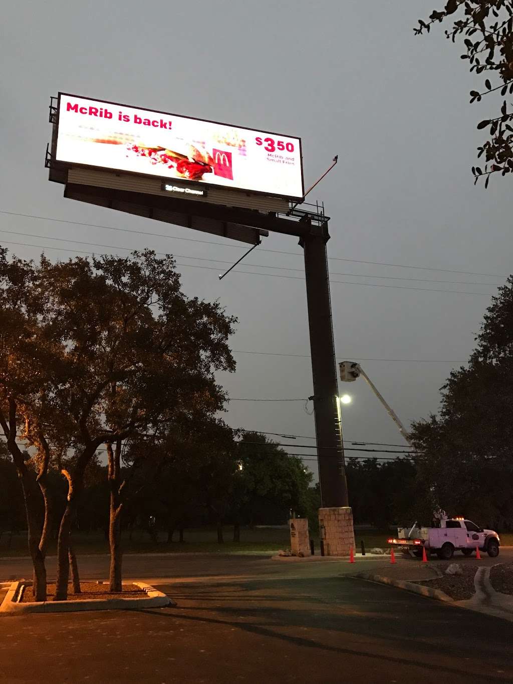 Alamo Sign Solutions Alamo Led | 1731 S San Marcos, San Antonio, TX 78207, USA | Phone: (210) 310-6565