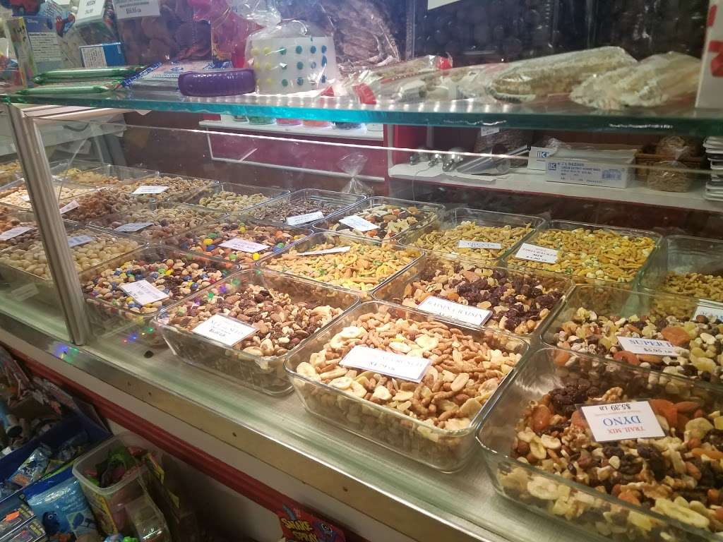 Port Clinton Peanut Shop | 231 Center St, Port Clinton, PA 19549, USA | Phone: (610) 562-0610