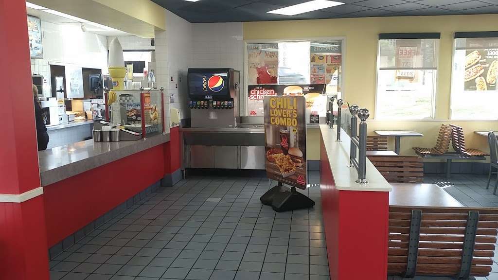 Wienerschnitzel | 2011 E Washington St, Colton, CA 92324, USA | Phone: (909) 824-9993