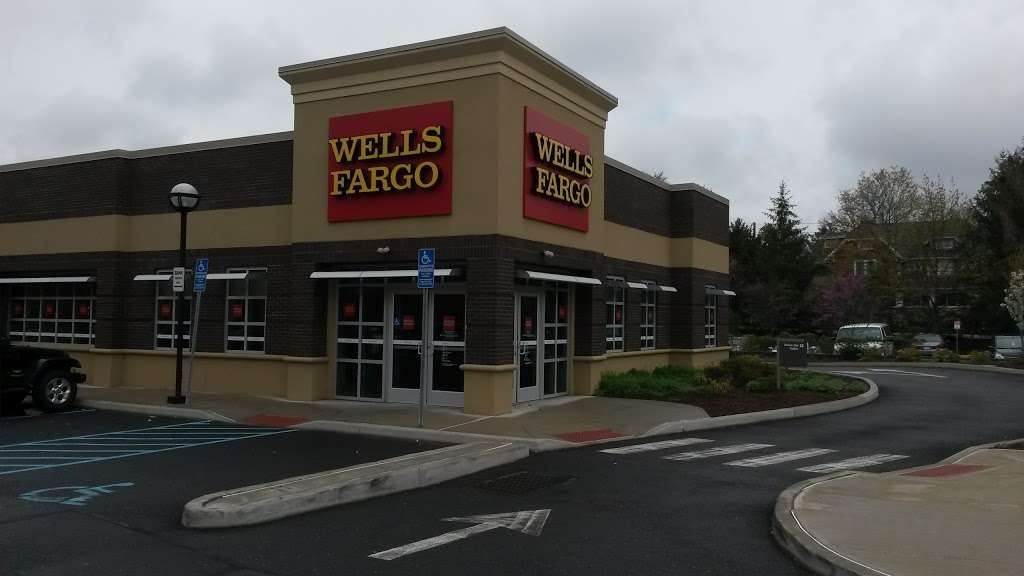 Wells Fargo Bank | 60 6th St, Stamford, CT 06905, USA | Phone: (203) 388-1771