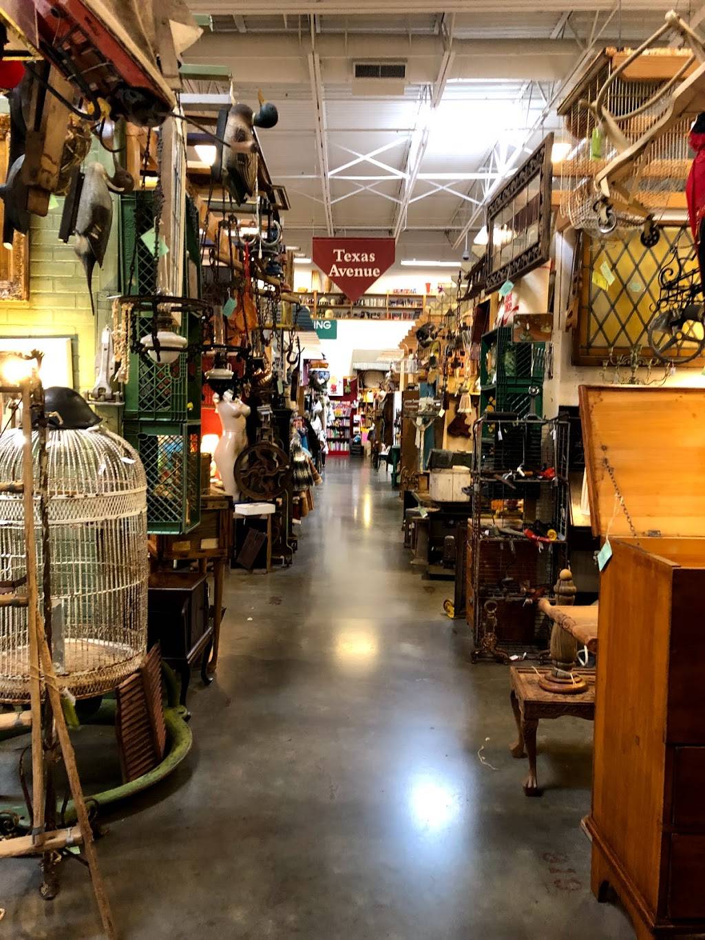 Brass Armadillo Antique Mall - Goodyear | 13277 W McDowell Rd, Goodyear, AZ 85395, USA | Phone: (623) 889-0290