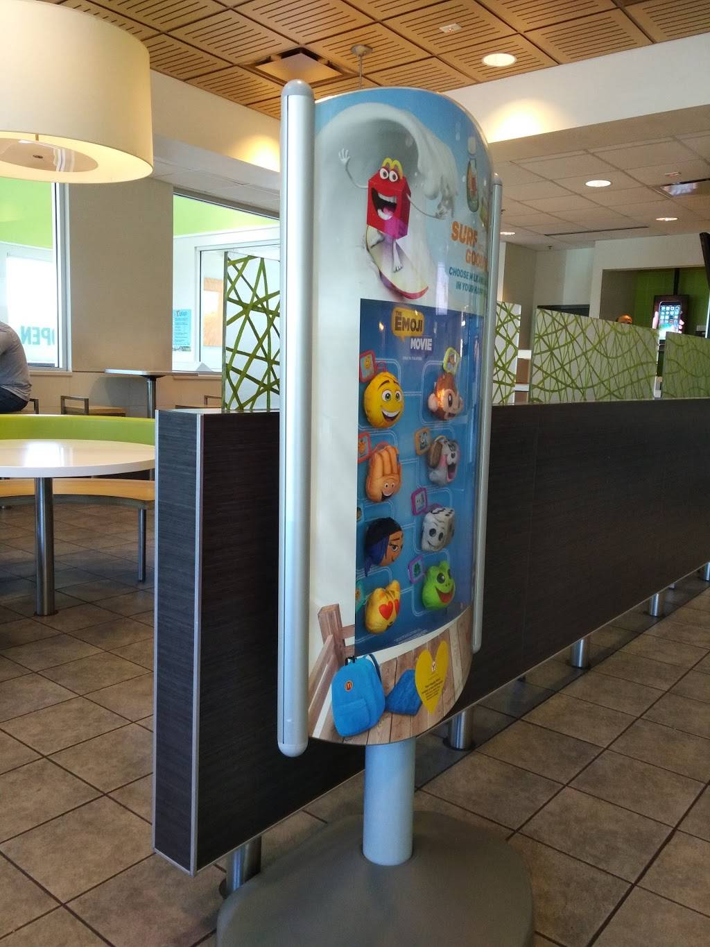 McDonalds | 8001 E Indian School Rd, Scottsdale, AZ 85257, USA | Phone: (480) 429-5224