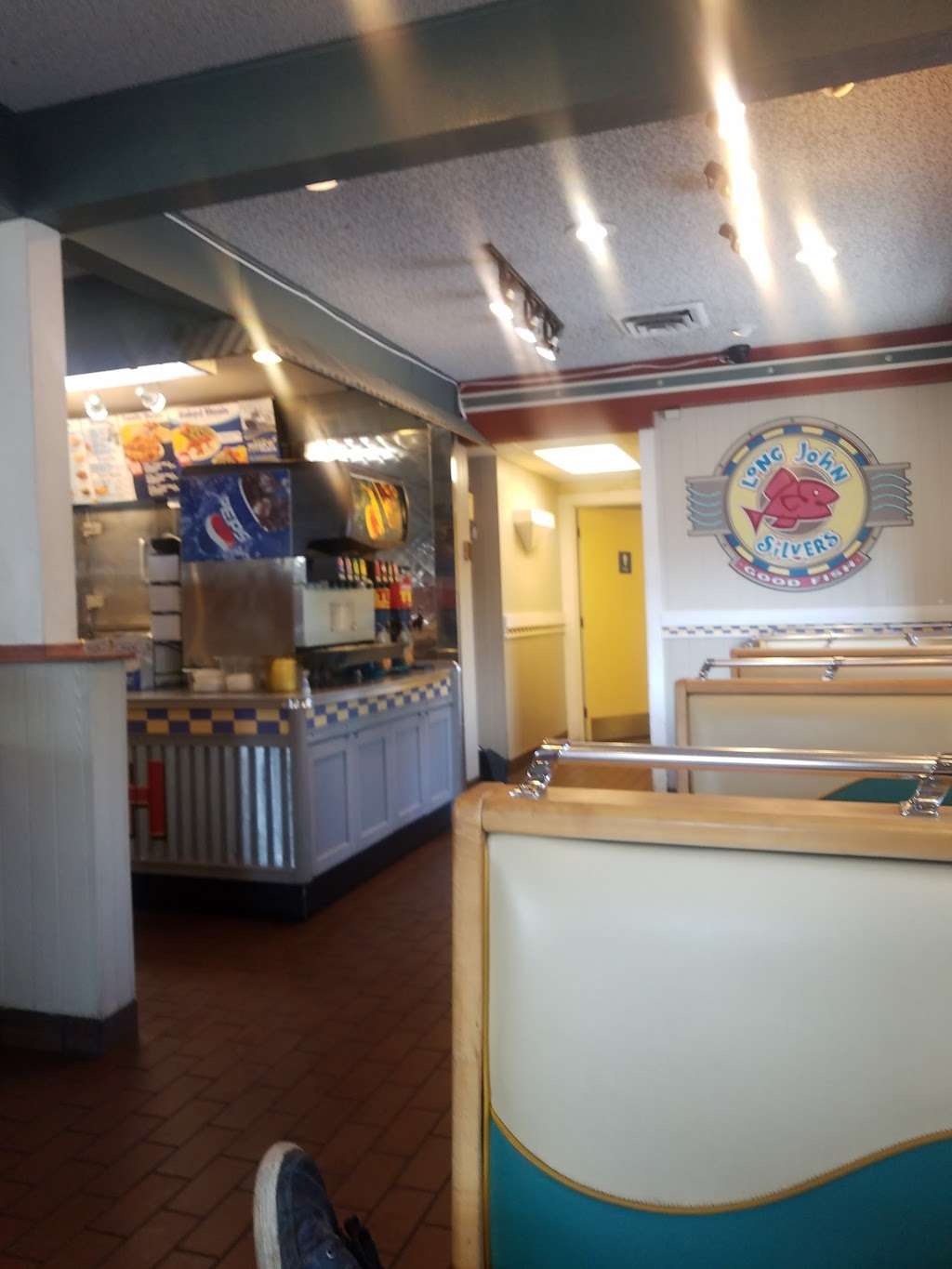 Long John Silvers | 5800 W Ridge Rd, Gary, IN 46408, USA | Phone: (219) 838-7369