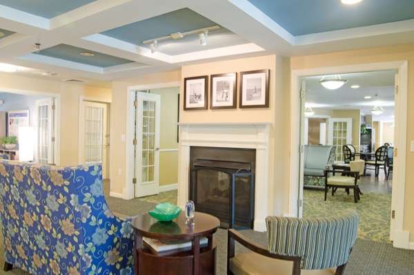 Lighthouse Senior Living at Ellicott City | 3100 N Ridge Rd, Ellicott City, MD 21043, USA | Phone: (410) 465-2288