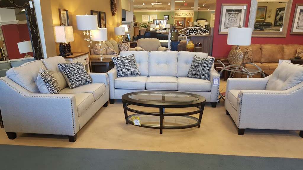 Godby Home Furnishings | 13610 N Meridian St, Carmel, IN 46032 | Phone: (317) 566-8720