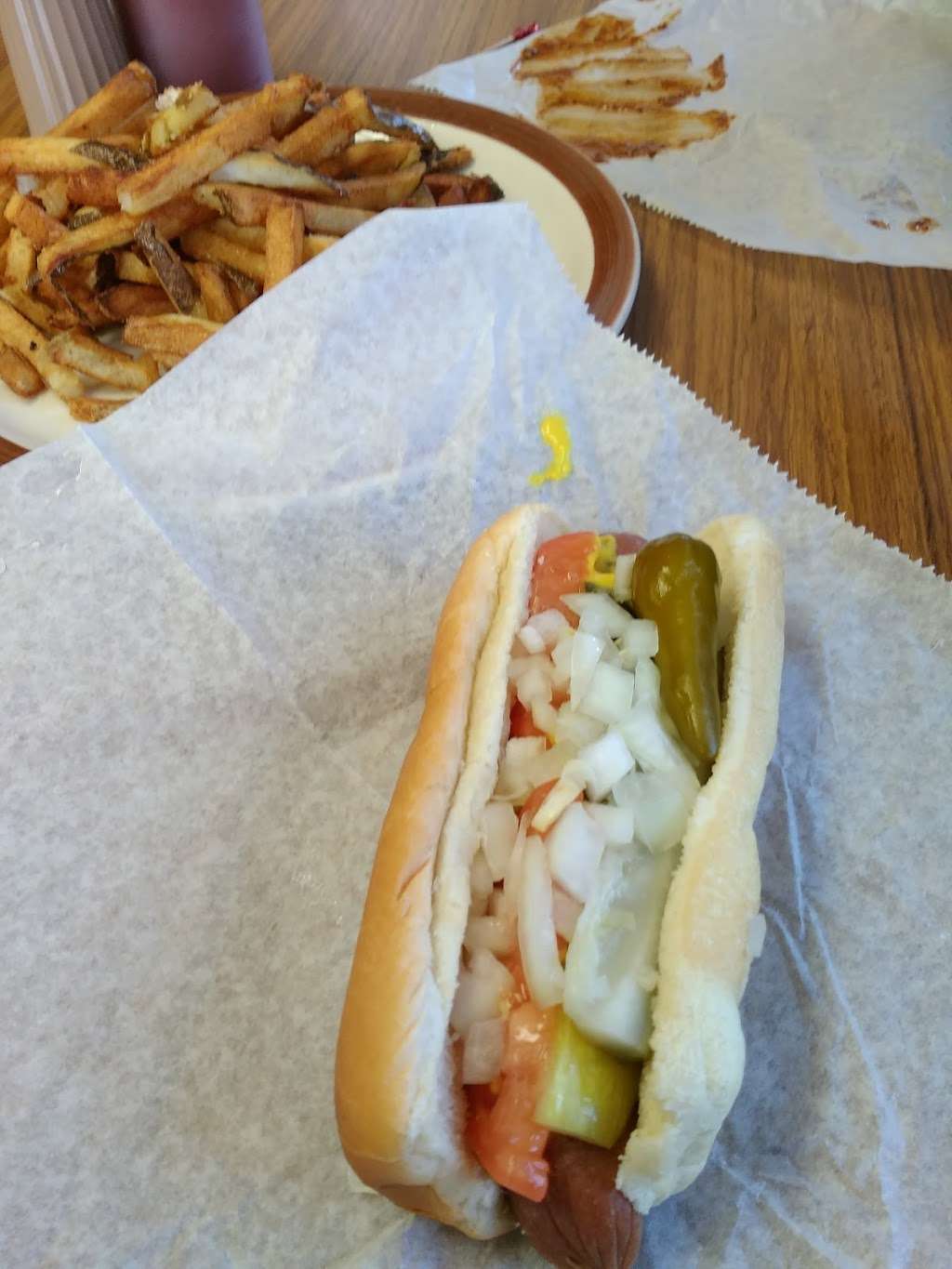 Petes Famous Hot Dogs | 44W361 IL-64, Maple Park, IL 60151, USA | Phone: (630) 365-5650