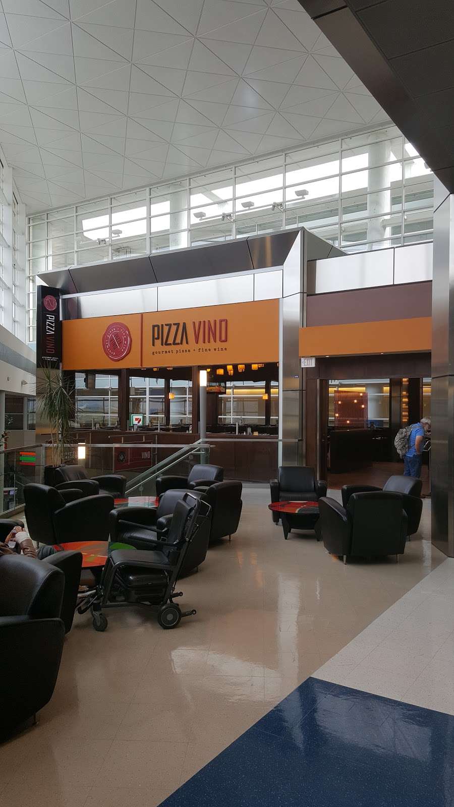 Pizza Vino | 2300 International, DFW International Airport (DFW), Terminal D, DFW Airport, TX 75261, USA